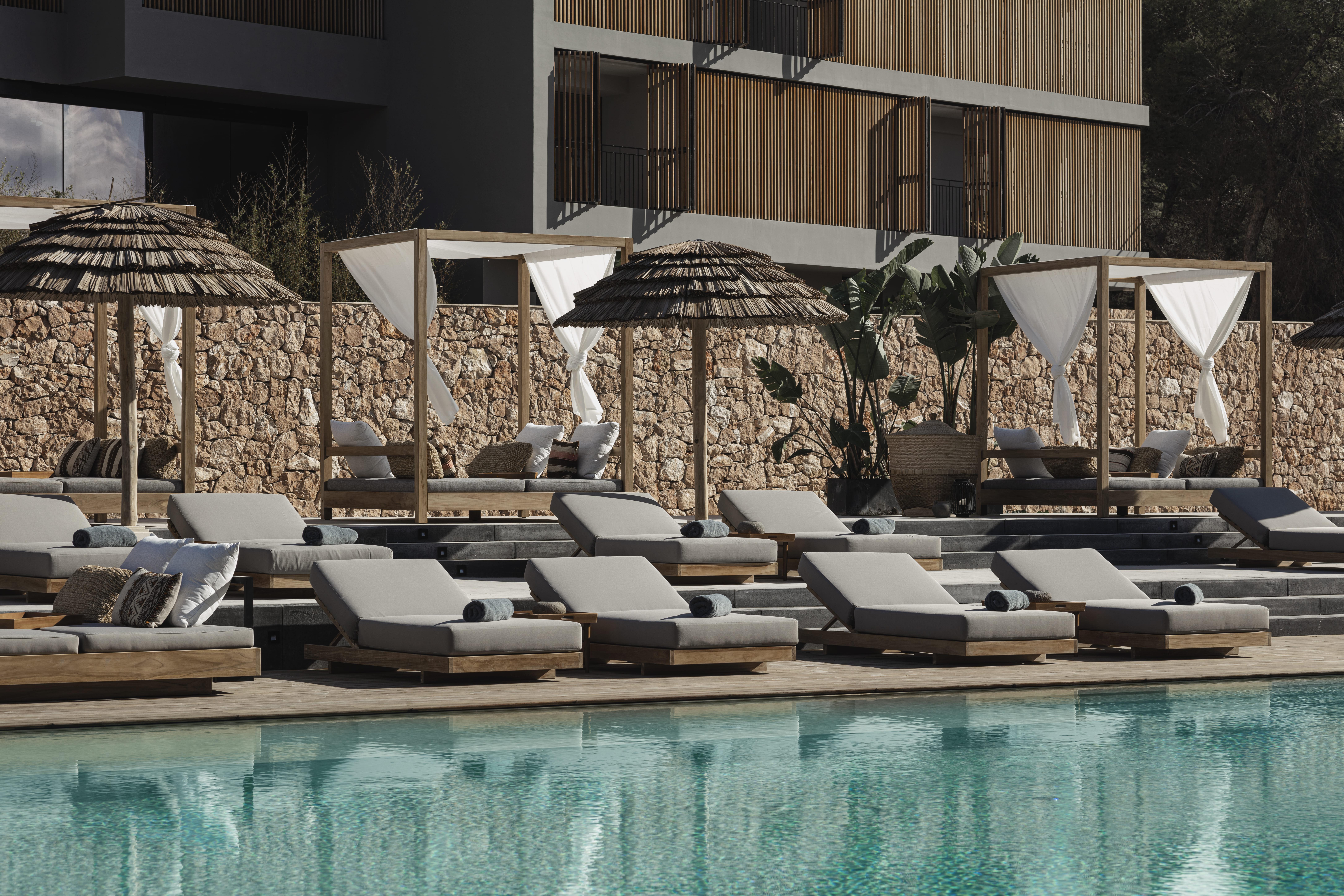 Hotel Oku Ibiza (Adults Only) Sant Antoni de Portmany Esterno foto The pool at the hotel