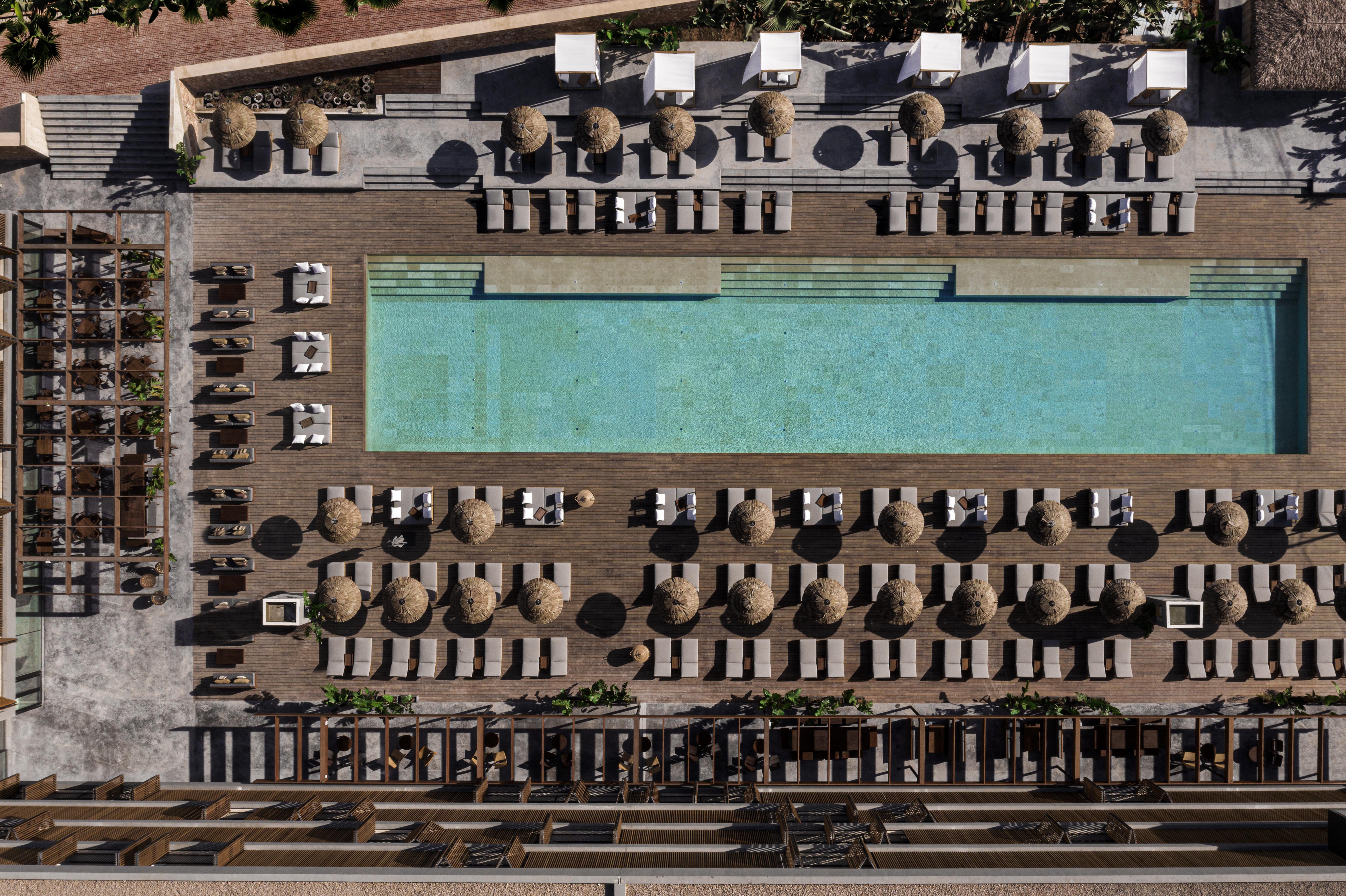 Hotel Oku Ibiza (Adults Only) Sant Antoni de Portmany Esterno foto The pool at the Beverly Hills Hotel